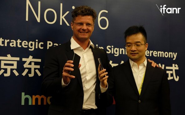 1502501343838576.png VAIO、夏普、黑莓携手京东重回国内市场 能起死回生吗?