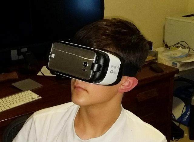 Gear VR外媒评测汇总：不完美的入门级VR头盔