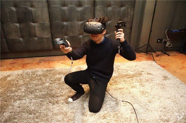 VR游戏能上天，但你的房子却不够大