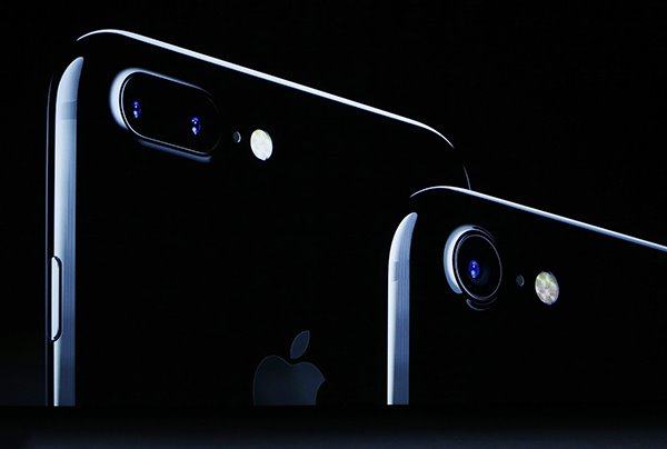 苹果iPhone7发布会，全场把最热烈掌声给了AirPods耳机