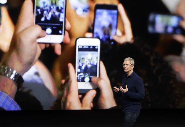 苹果iPhone7发布会，全场把最热烈掌声给了AirPods耳机