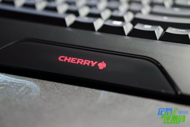 Cherry MX9.0机械键盘评测 该充值一发信仰了