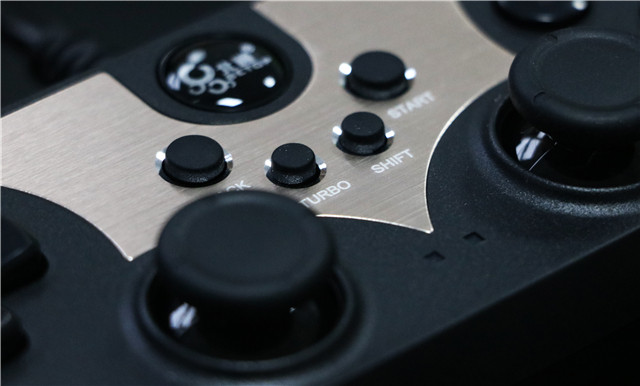 北通蝙蝠3有线游戏手柄测评：反馈精准 平台兼容度极高