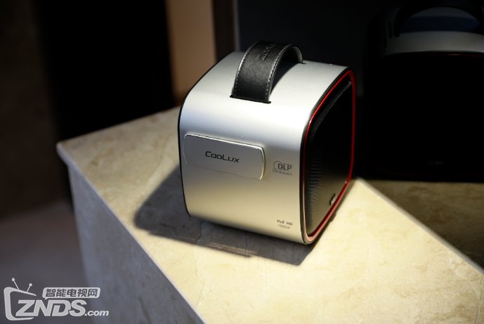 酷乐视R4:不一样的1080p智能投影旗舰 酷乐视R4:不一样的1080p智能投影旗舰