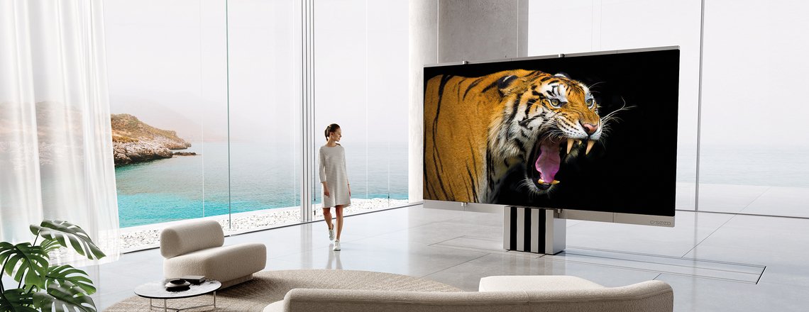 C SEED推出全球首款165英寸可折叠电视M1，售价达40万美元
