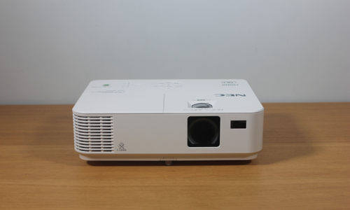 家用投影新选择 NEC CD1100H家用投影机新品测试