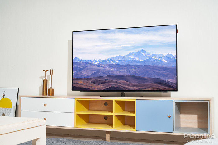 透过电视，致敬真实多彩的世界！创维0.86高色准OLED电视S82评测