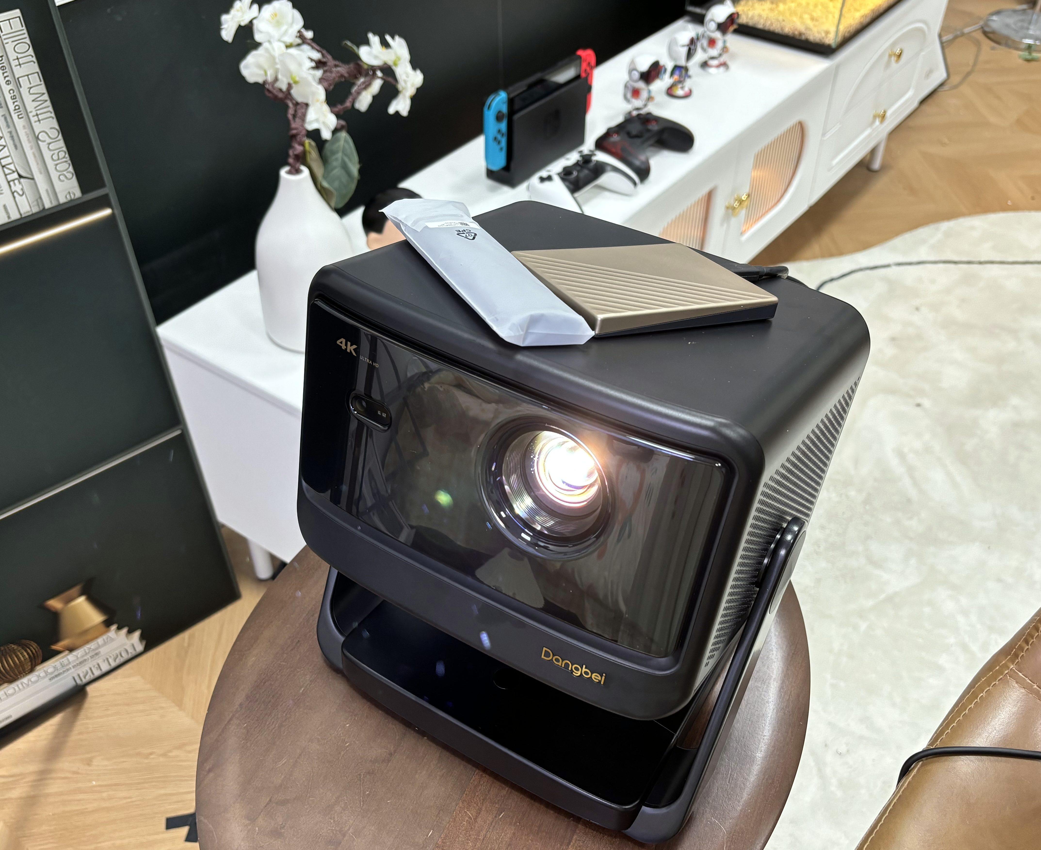 当贝X5S Plus深度测评:4000元档的“六边形战士”是如何炼成的? 当贝X5S Plus深度测评:4000元档的“六边形战士”是如何炼成的?