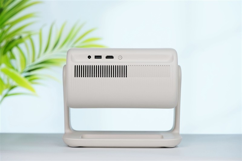 三色激光画质惊人!当贝D7X激光投影仪评测:两千多元即体验旗舰技术 三色激光画质惊人!当贝D7X激光投影仪评测:两千多元即体验旗舰技术