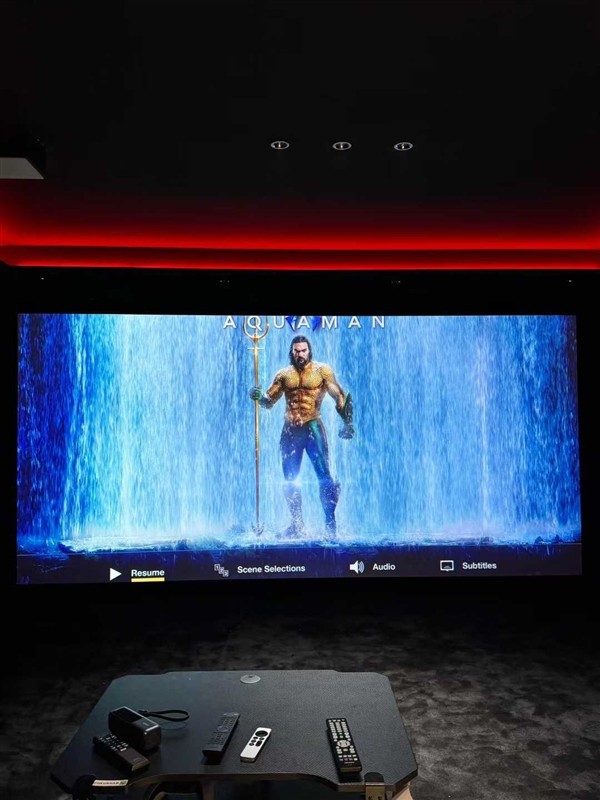 家庭影院选电视还是投影 2026最值得买的家庭影院投影仪推荐 家庭影院选电视还是投影 2026最值得买的家庭影院投影仪推荐