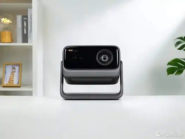 当贝X7 Ultra投影仪实测：家庭影院党+游戏发烧友的双满足旗舰