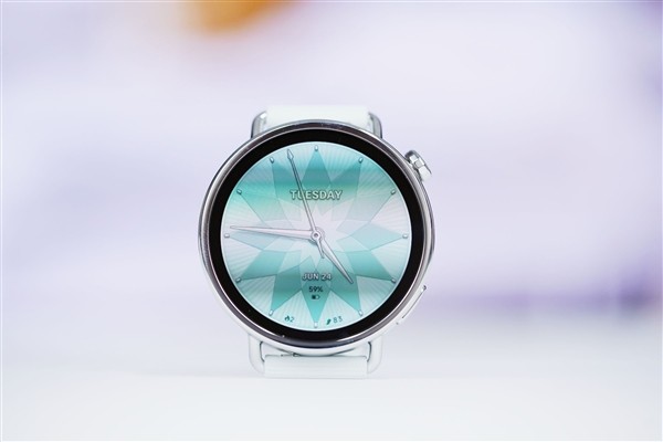 我国智能手表这一技术取得新突破！血氧、心率监测数据更精确