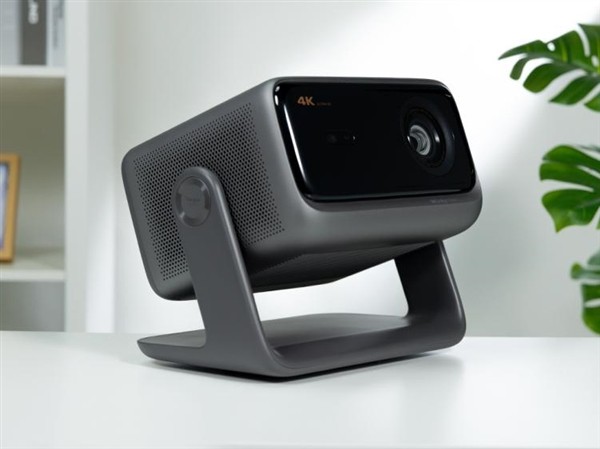 2026年客厅投影仪怎么选 7000-8000价位热门机型选购测评指南