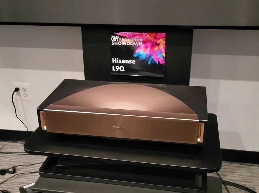 海信激光电视获得2025 UST Projector Showdown 双冠军 海信激光电视获得2025 UST Projector Showdown 双冠军