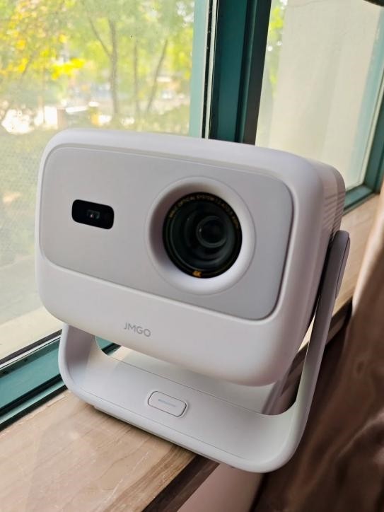 租房投影仪推荐买哪款 当贝D7XPro让租房变温馨小家