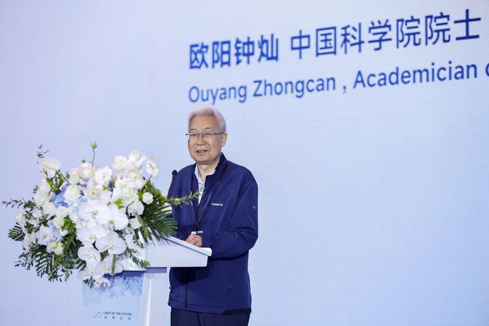 5年内120吋大屏将成主流,激光显示引领下一代家庭显示趋势 5年内120吋大屏将成主流,激光显示引领下一代家庭显示趋势