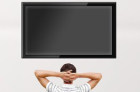多屏时代大屏被小屏截流，电视成摆设？