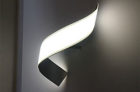 LG推出第五代OLED台灯 计划2018年进行量产