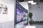 未来电视机的新形体：折叠旋转、透明OLED面板