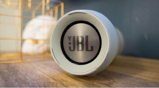JBL Charge 2+蓝牙扬声器体验：小巧音质出色