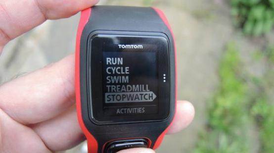 TomTom最新智能跑步手表：心率监测性能出色
