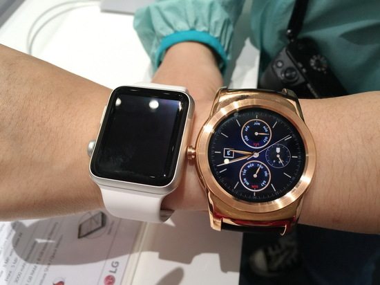 LG Watch Urbane与42mm的苹果手表对比