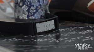 水墨画风 联想智能手环VIBE Band VB10评测