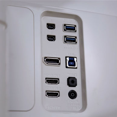 背部接口特写：两个HDMI、一个DP接口、两个Thunderbolt 2雷电接口、两个USB 3.0、一个耳麦二合一插孔、一个电源接口。