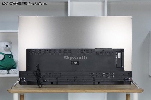 超薄机身无边框 创维G9200智能电视评测