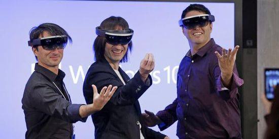 技术不外漏！传HoloLens由微软自主生产 