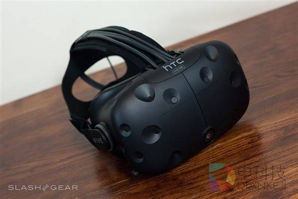 堪称全球最贵VR设备：HTC Vive开箱图赏