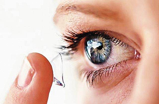 三星获AR隐形眼镜专利：眨眨眼就能查看手机视频