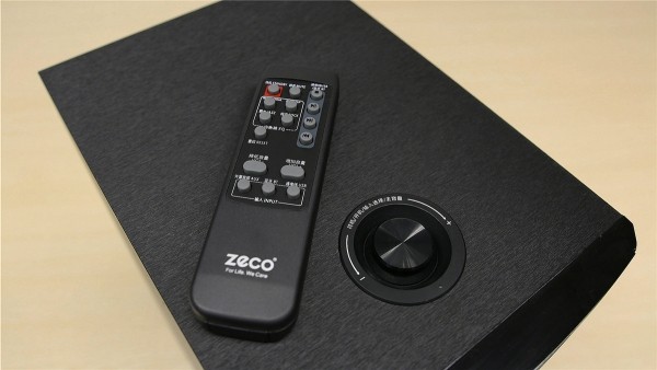 ZECO智能微型投影机：主流配置打造私人皇家影院