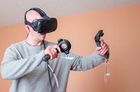 HTC Vive怎么用 HTC Vive头盔使用教程