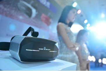 神笔马良与芒果TV合作 推出VR眼镜看超级女声