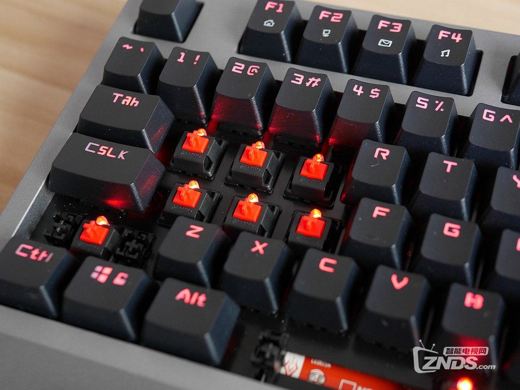 Cherry红轴的信仰——HELLBOY ZF-MX600红轴机械背光键盘入手体验