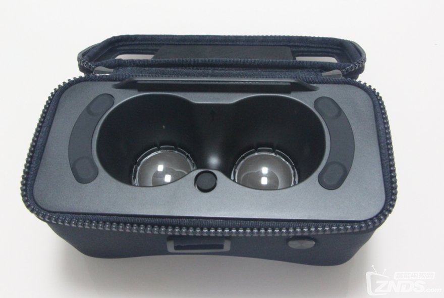 这也算是年轻人第一台VR玩具？—小米VR眼镜玩具版
