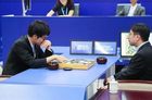 人机大战第二局：柯洁或祭出“模仿棋”争胜