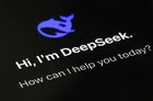 2025年热门AI工具对比：DeepSeek和ChatGPT哪个强？